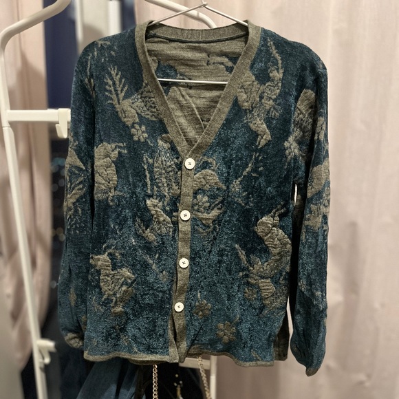 Chinese style sweater. - Picture 5 of 6